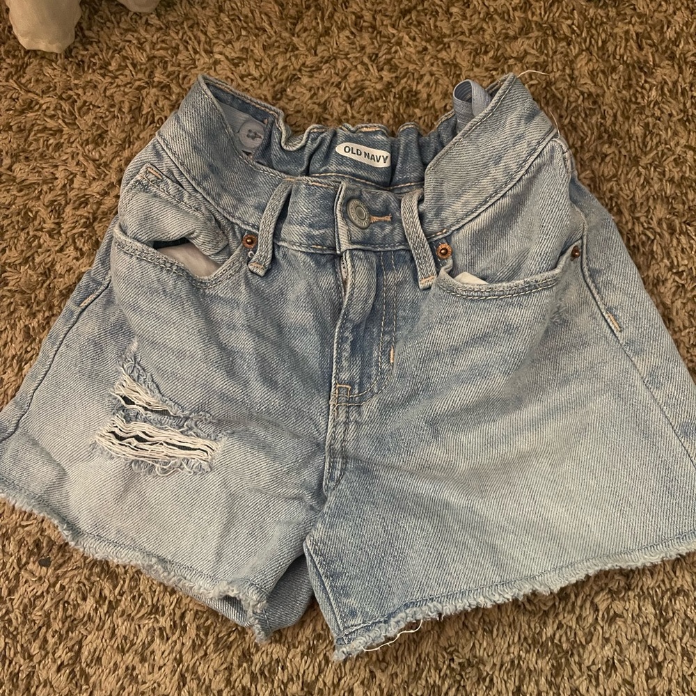 Girls size 7 old navy Jean shorts, light blue